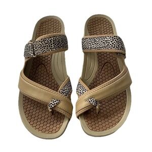 Baretraps, slide comfort sandal Cheetah Print, Caramel tan, 10M